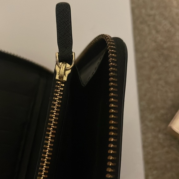 Tory Burch Long Zip Wallet - Picture 11 of 17